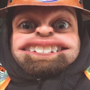 Meet your Posher, Cchris